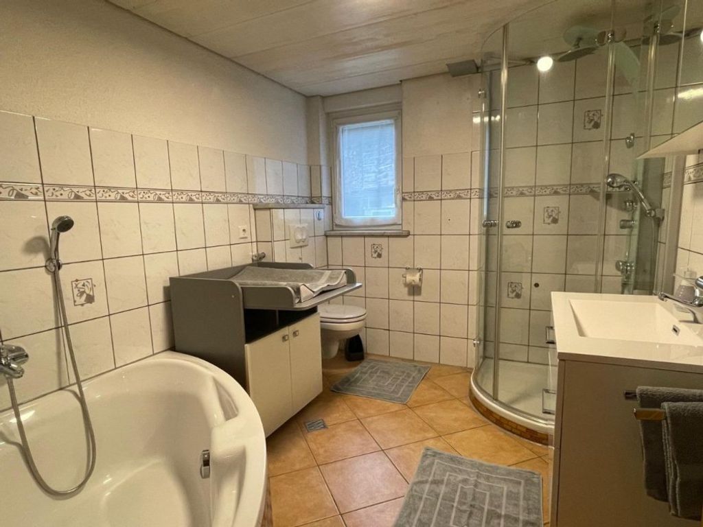 Bad mit Wickelmöglichkeit