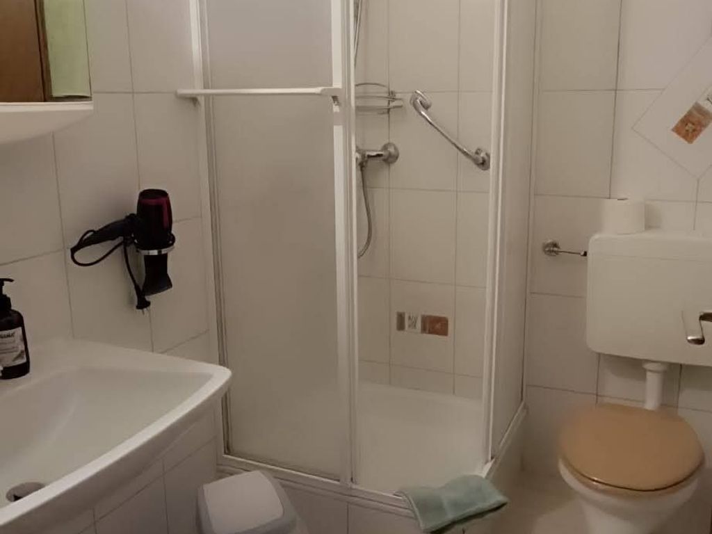 Bad mit Dusche