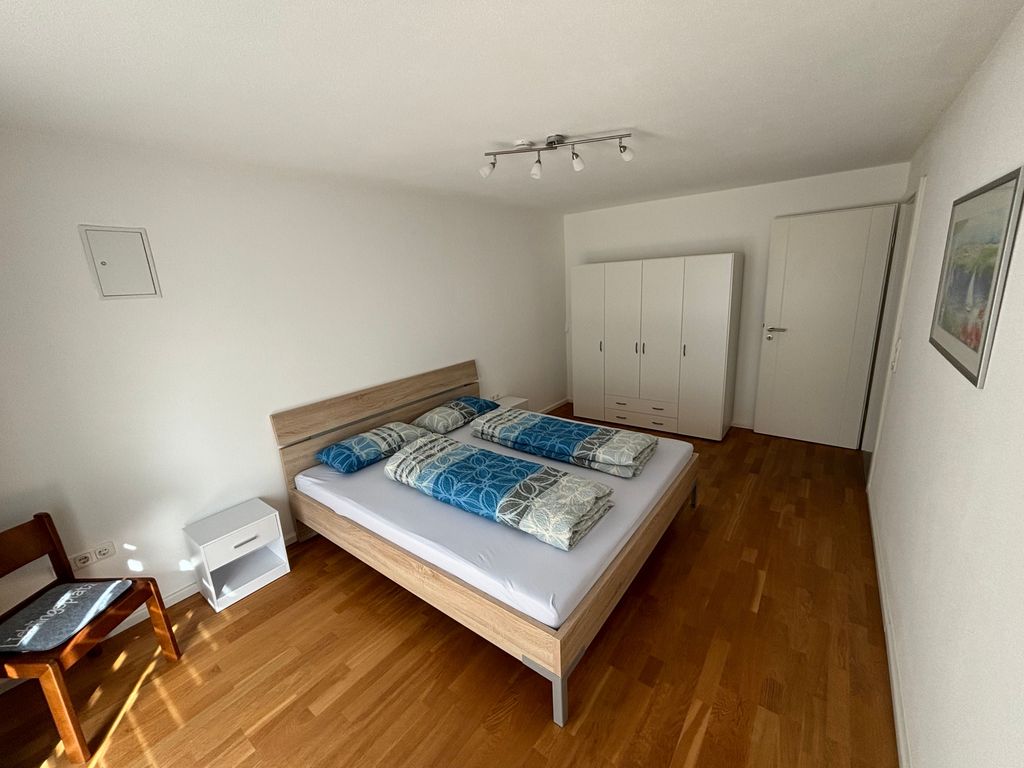 Schlafzimmer 2/2