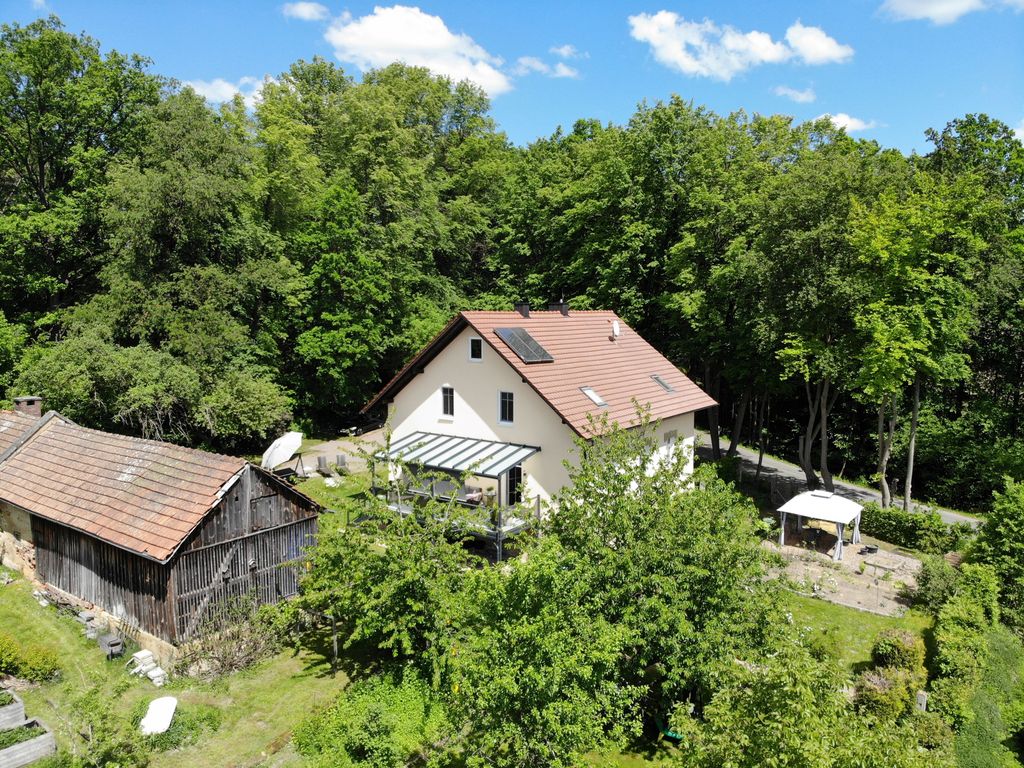 3000 m² großes Grundstück