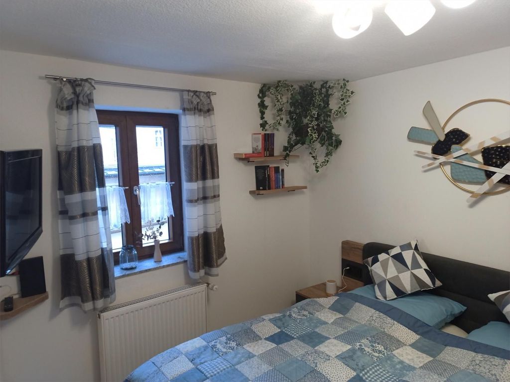 Schlafzimmer 1