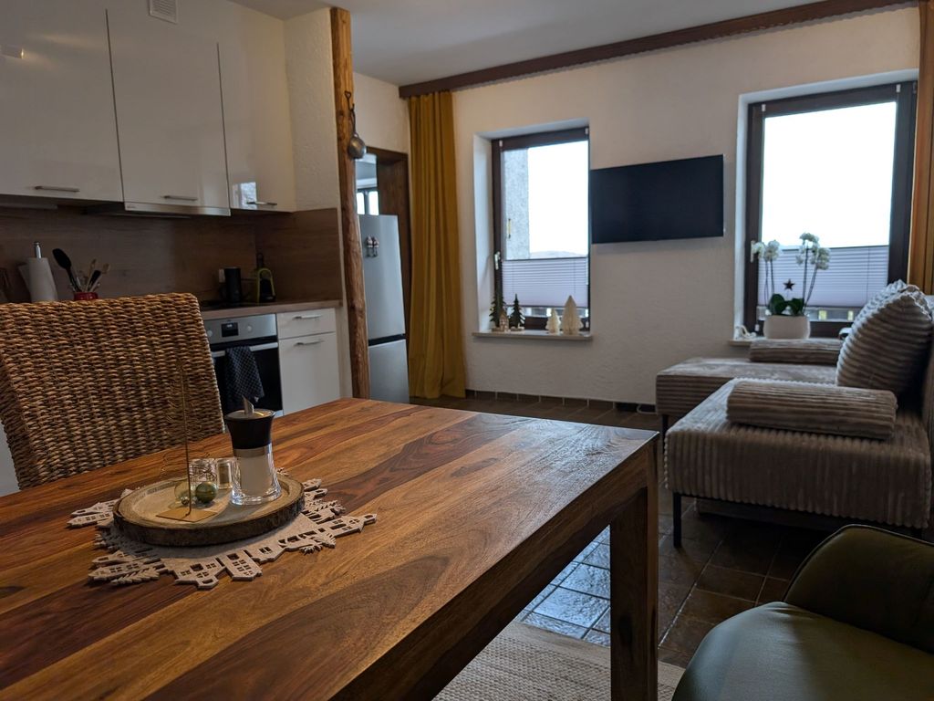 Essen + Blick Küche + Couch