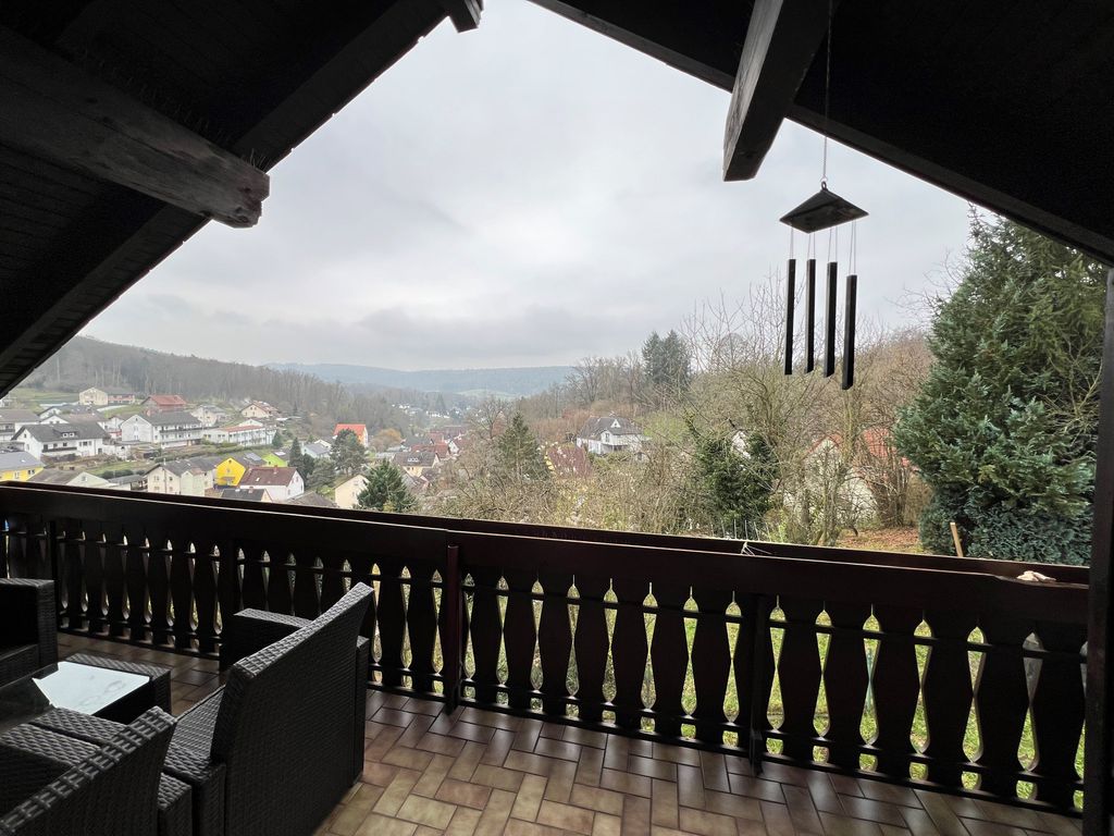 Blick vom Balkon ins Grüne
