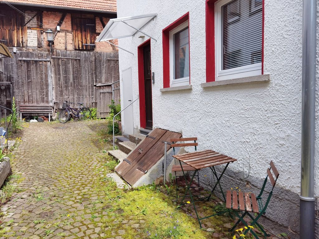 Außenansicht - weitere Sitzgruppe hinterm Haus