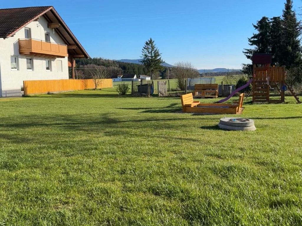 Garten und Spielplat
