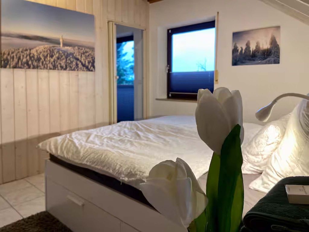 Schlafzimmer mit Doppelbett 180x200 cm