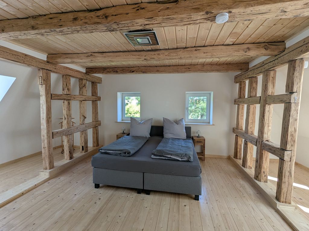 Geräumiges Schlafzimmer in der "Funkenstube".