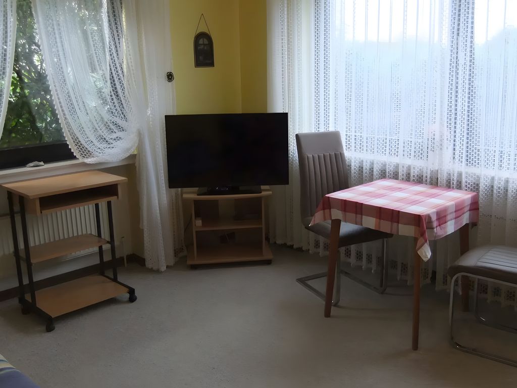 Photo, INSIDE, OUTSIDE