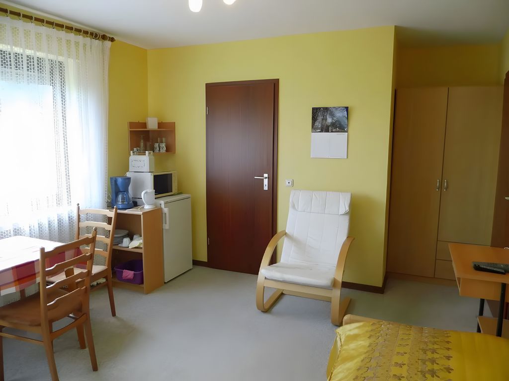 Photo, INSIDE, OUTSIDE