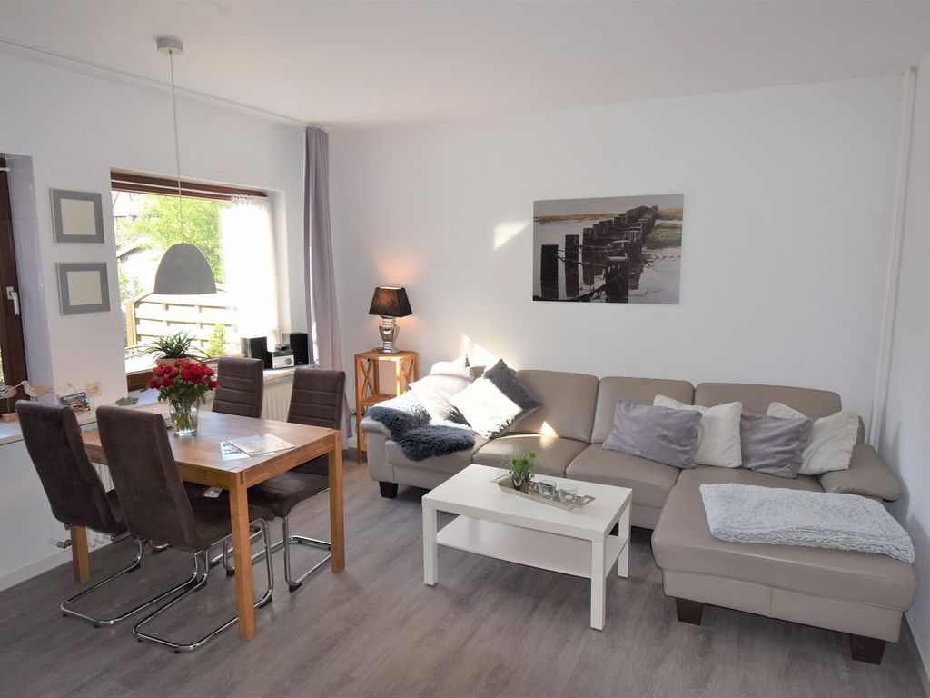 Wohnzimmer mit Essbereich