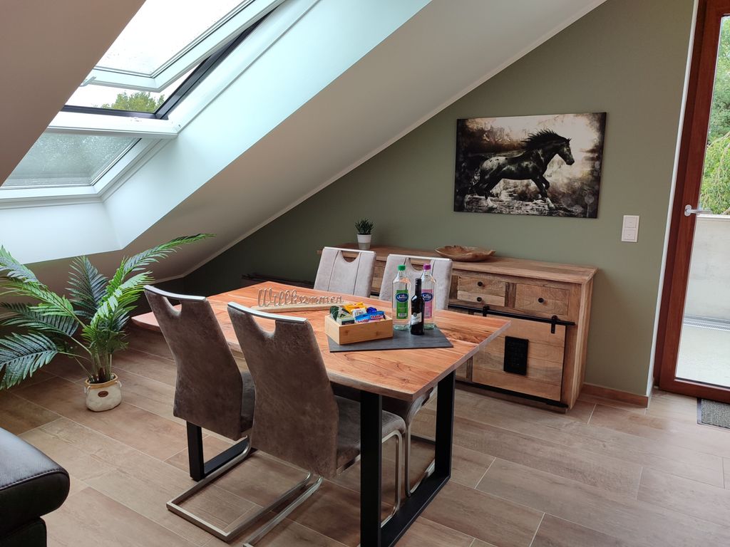 gemütlicher Essbereich im Wohnraum