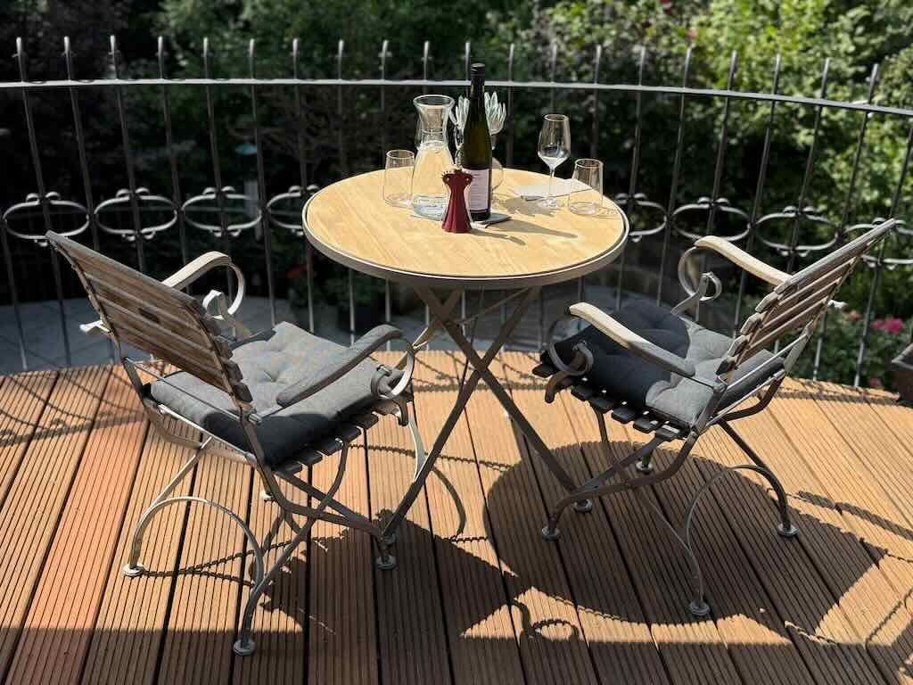 Balkon bei Sonne