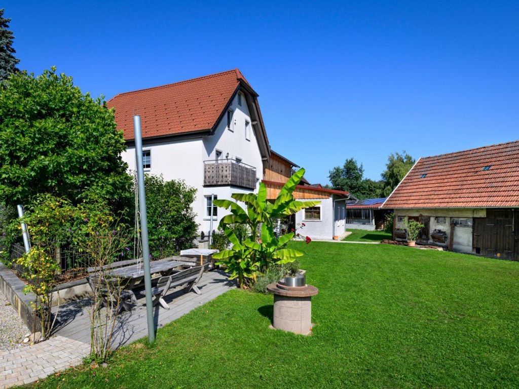 Garten mit Sitzplatz - Sommer