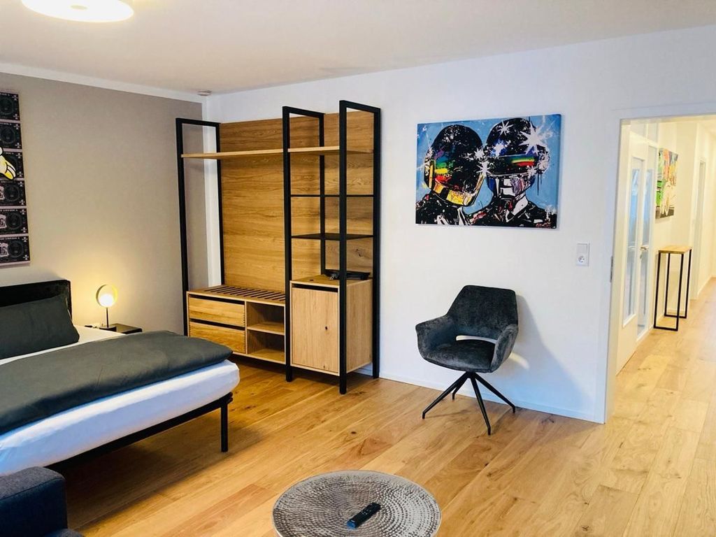 Ferienwohnungen und Monteurunterkunft "Mainbogen-Blick" Studio-Apartment