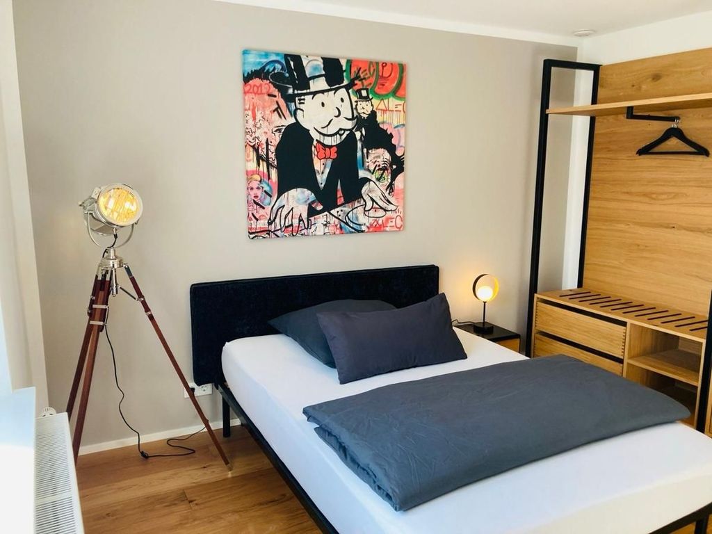 Ferienwohnungen und Monteurunterkunft "Mainbogen-Blick" Studio-Apartment