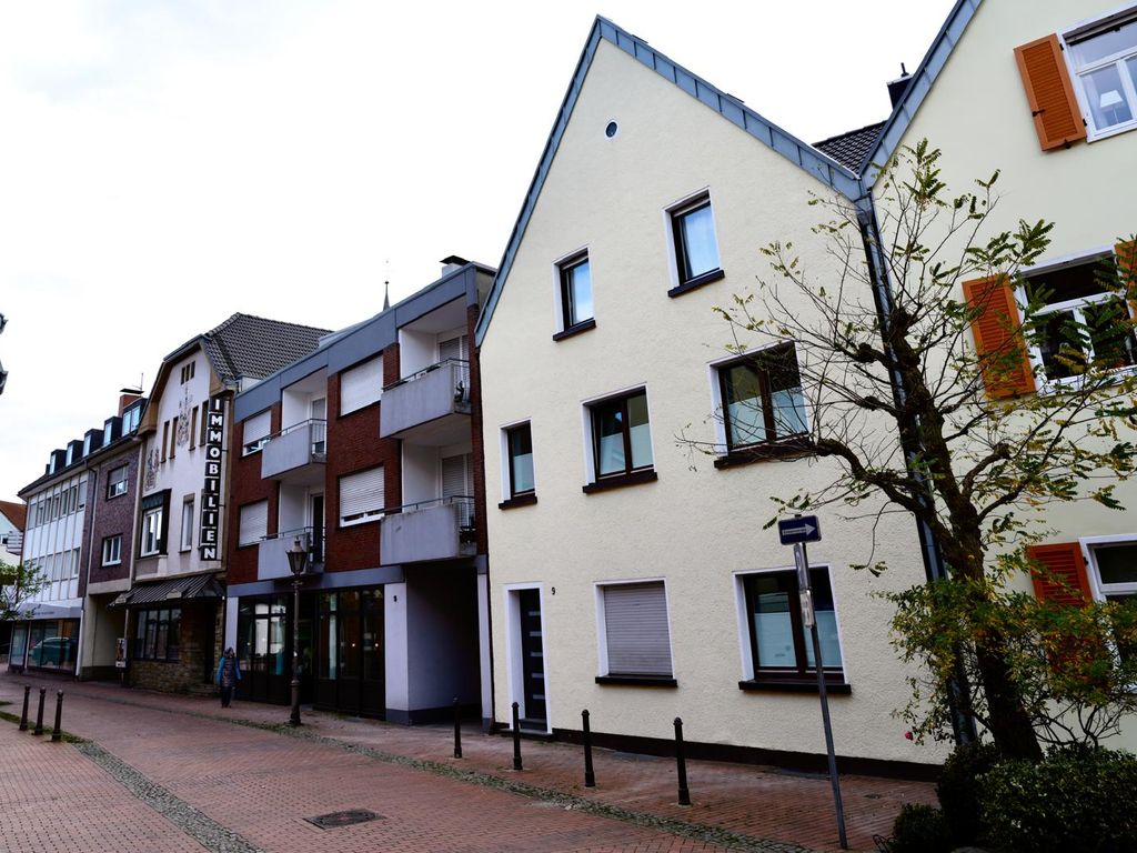 Außenansicht der Häuser von der Fußgängerzone aus