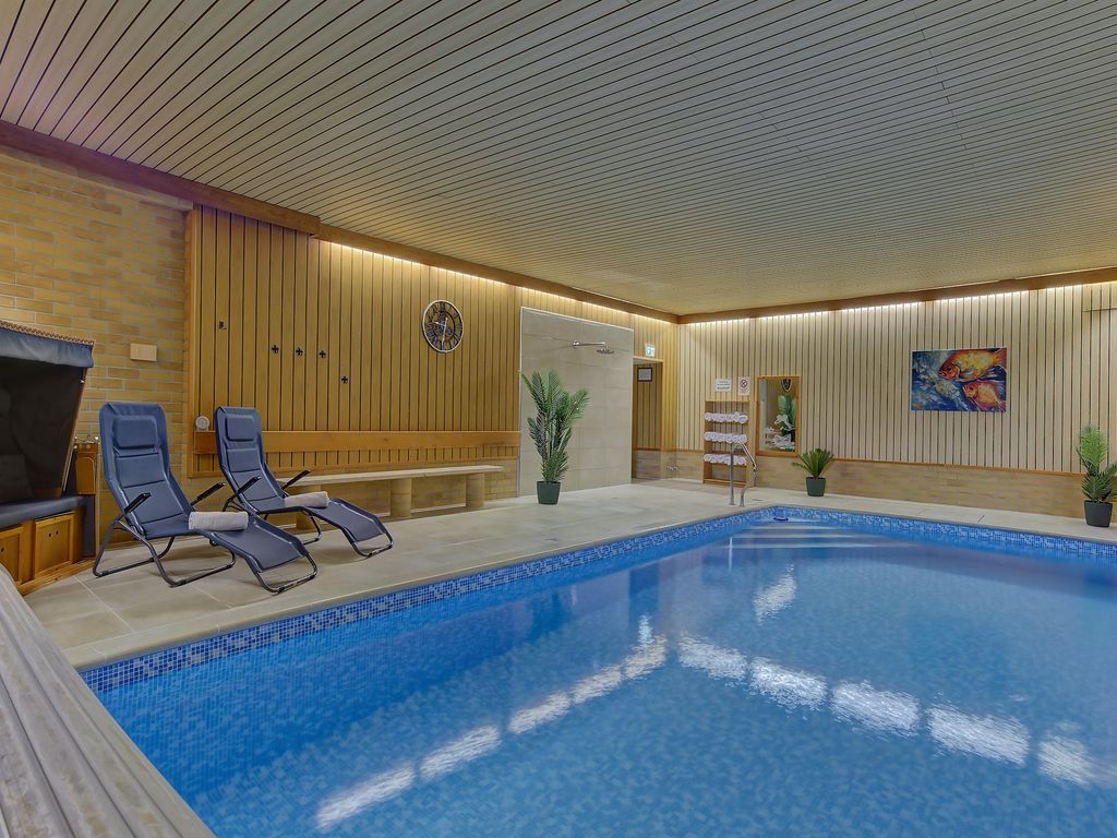 Hallenbad