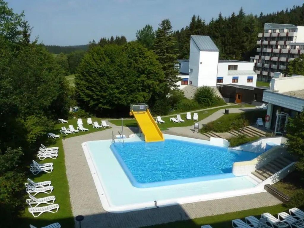 Außenpool m. Rutsche