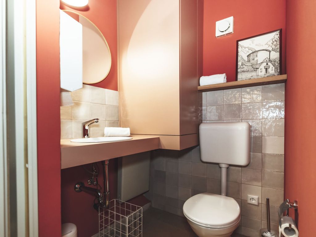 Badezimmer im Pop-Up Hotel im Holkensturm in Borken