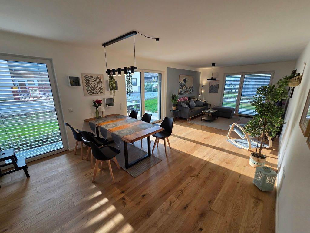 Wohn- Esszimmer  Ferienwohnung Eazy Handicap Badfüssing