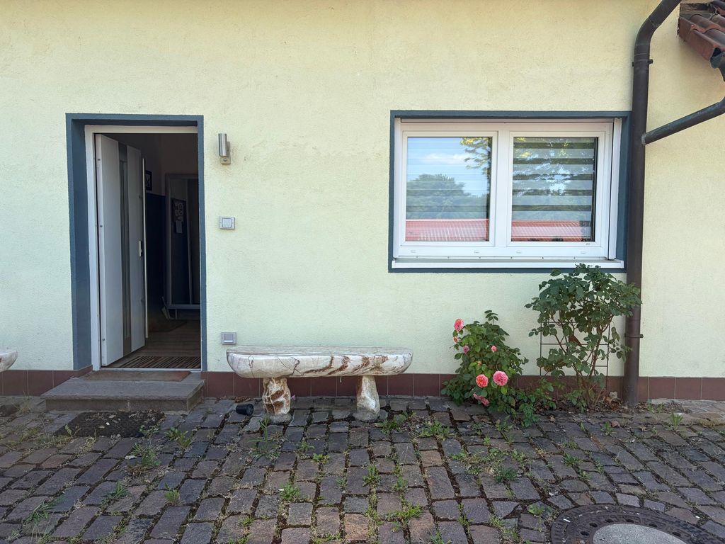 Eingang zu beiden Wo