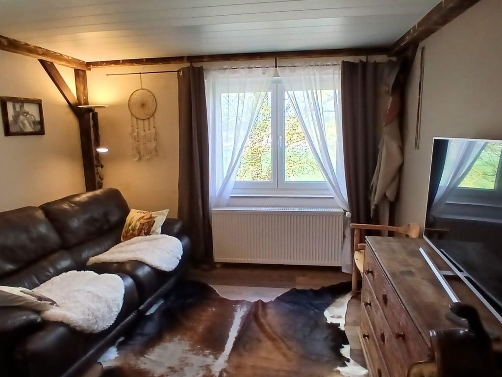 Wohnzimmer mit Bett