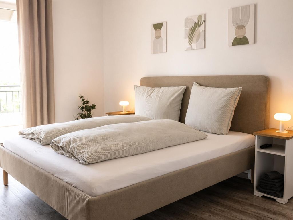 Schlafzimmer 1