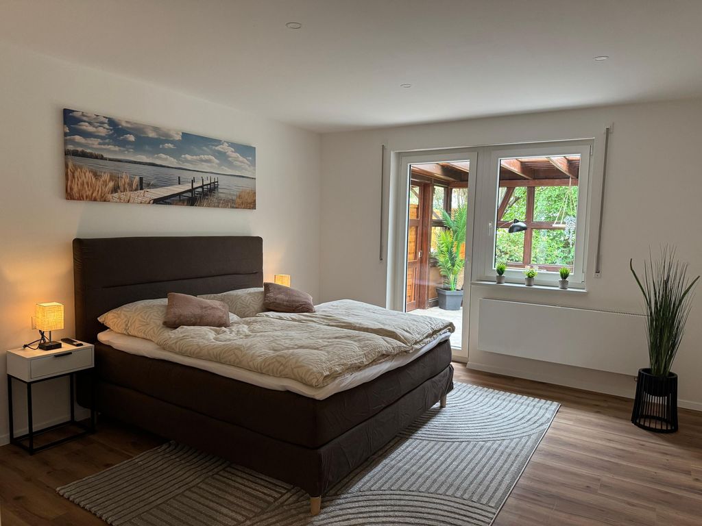 Schlafzimmer 1