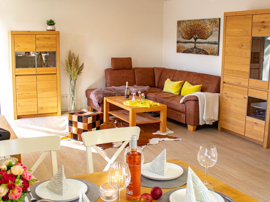 Esstisch im Wohnzimmer