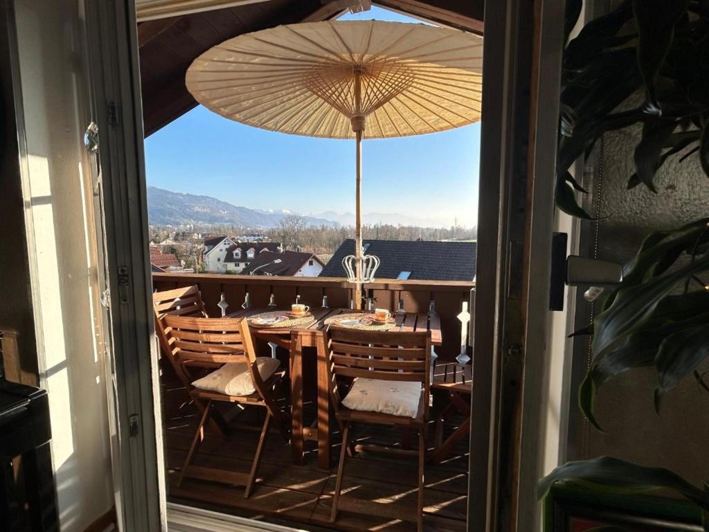 Ferienwohnung Wohnen und Bergblick