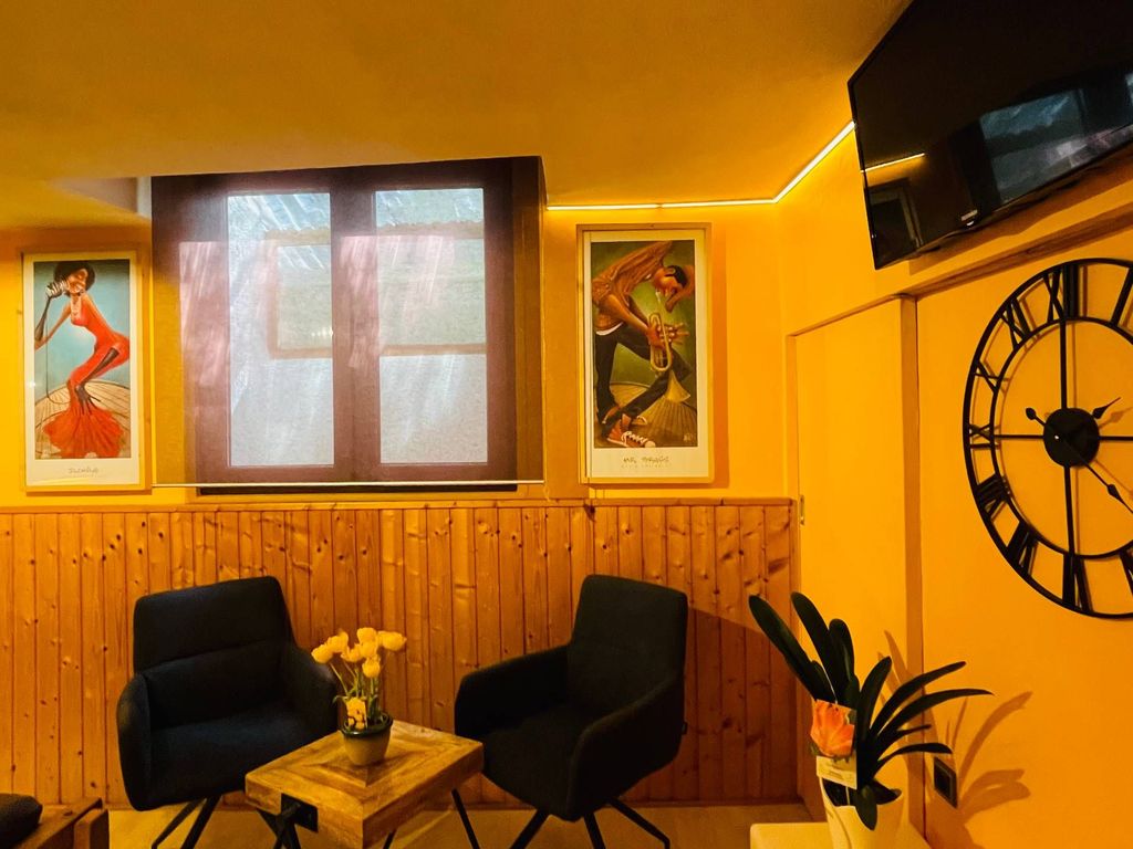 Schlafzimmer 1