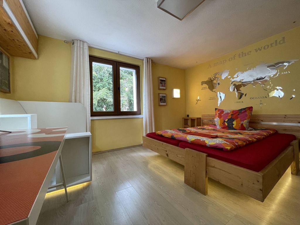 Schlafzimmer 2