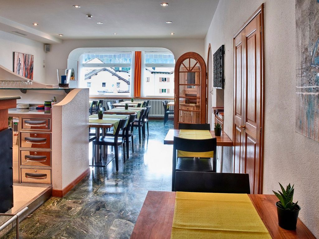 Restaurant - Bar