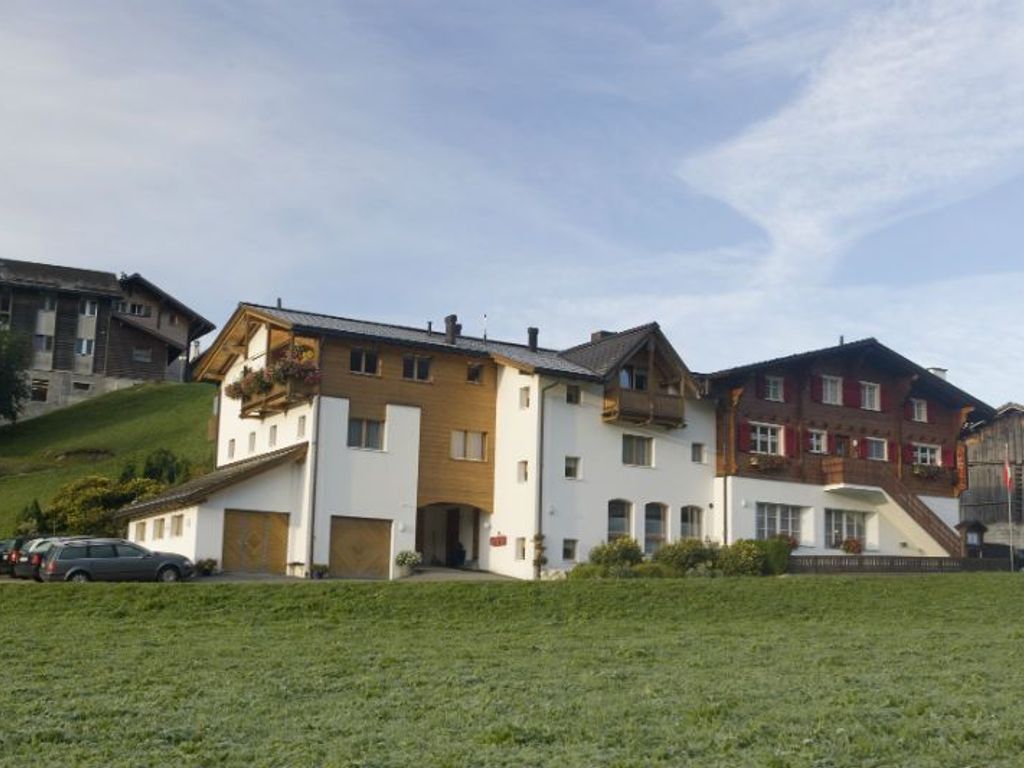 Hotel Vincenz, Aussenansicht Sommer