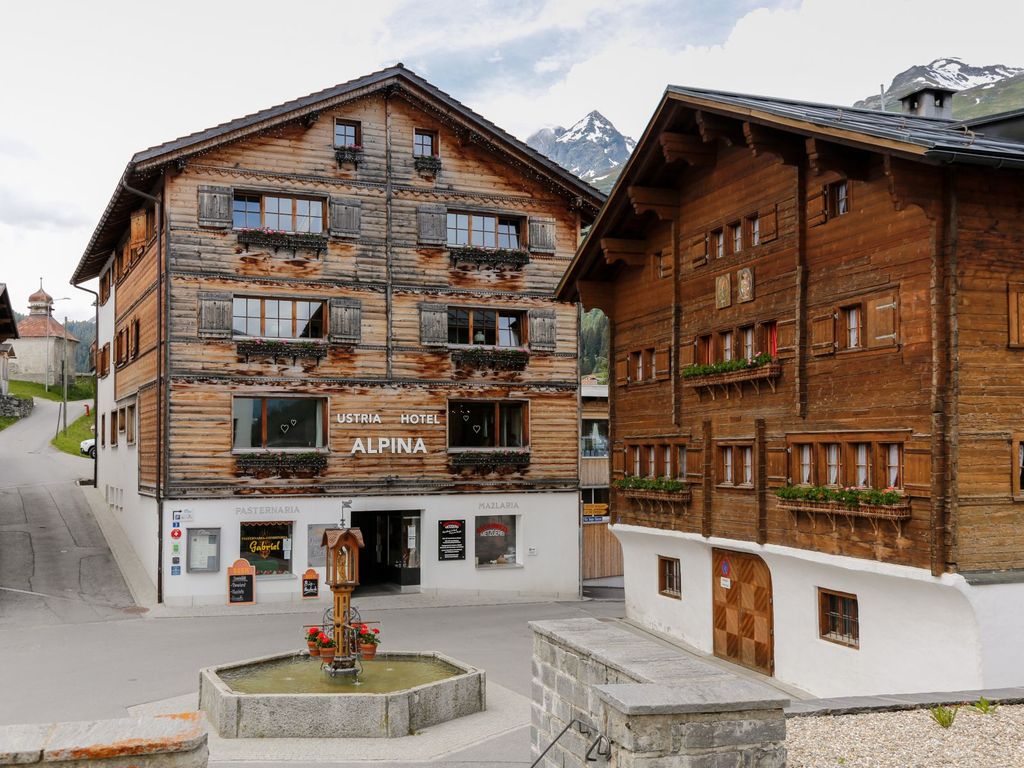 Familienhotel Alpina - Ansicht Sommer