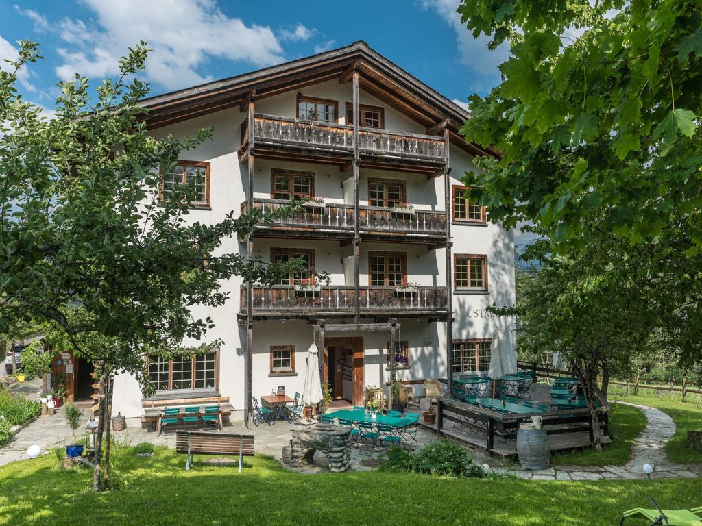 Hotel Ucliva -  Sommeransicht
