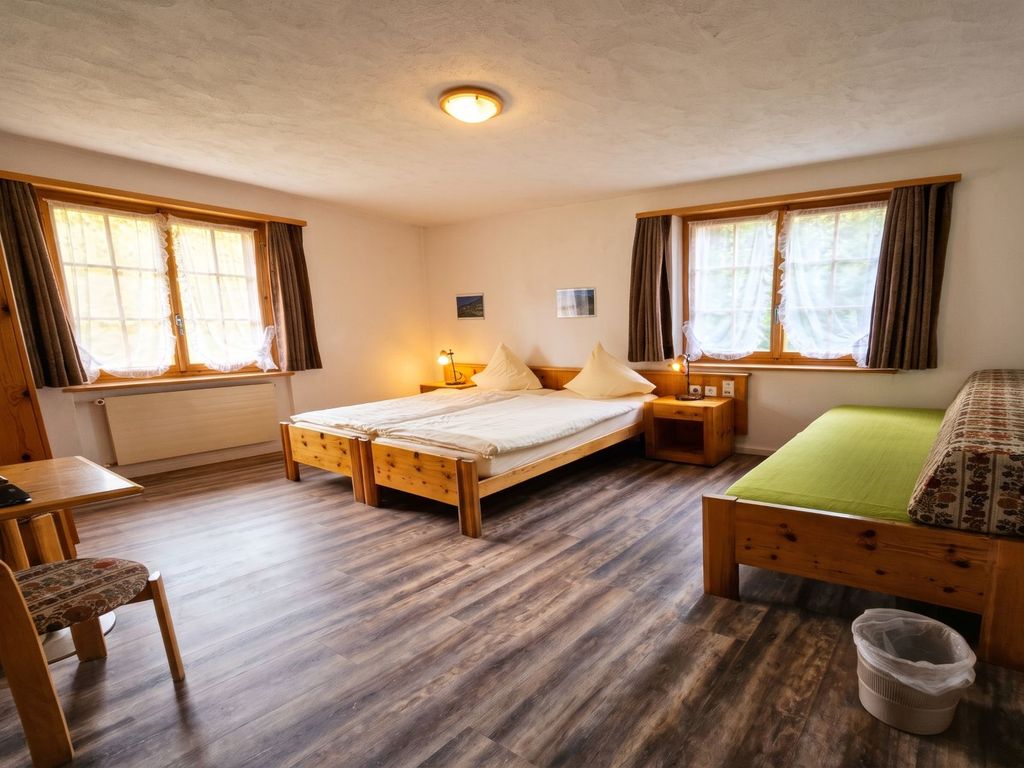 Zimmer Nord mit Verbindungstüre