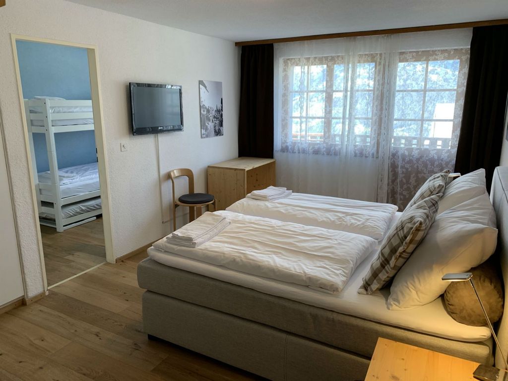 Hotel Surselva - Vierbettzimmer
