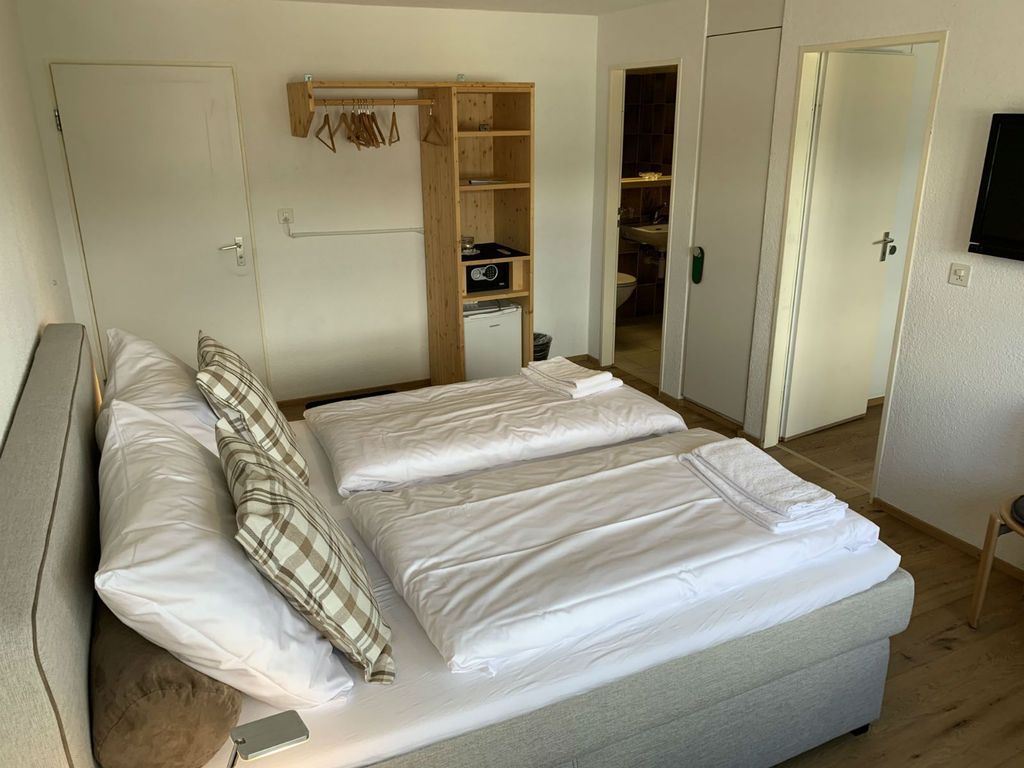 Hotel Surselva - Vierbettzimmer