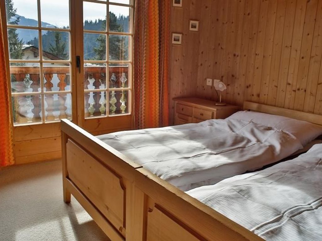 Schlafzimmer 1