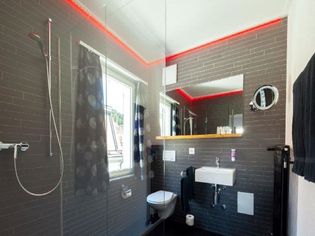 Badezimmer zum Doppelzimmer