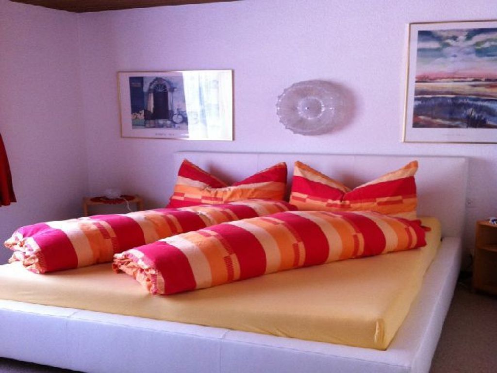 Schlafzimmer mit Doppelbett