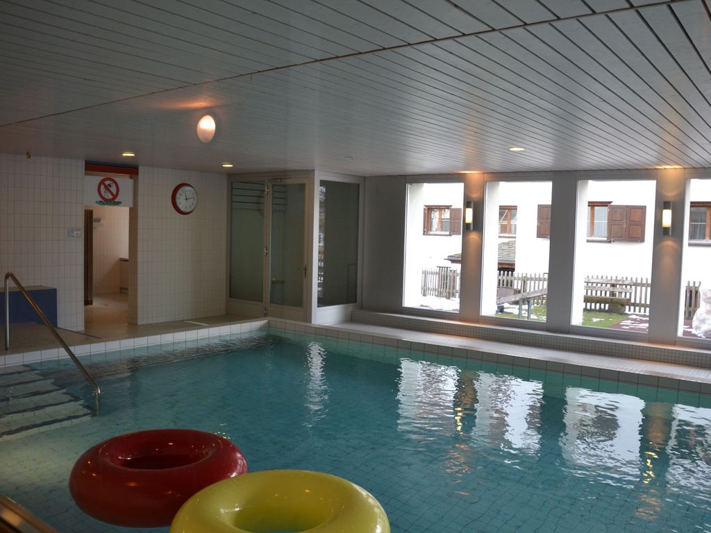 Hallenbad (Okt. - Mai)