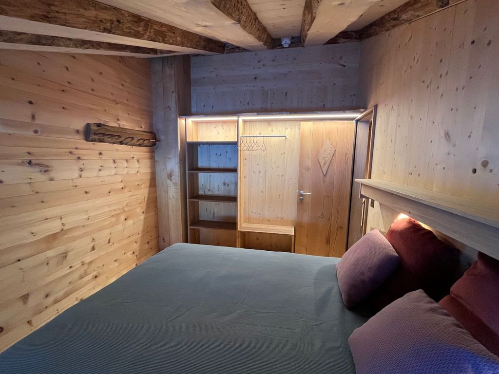 Regan Robinie - Schlafzimmer