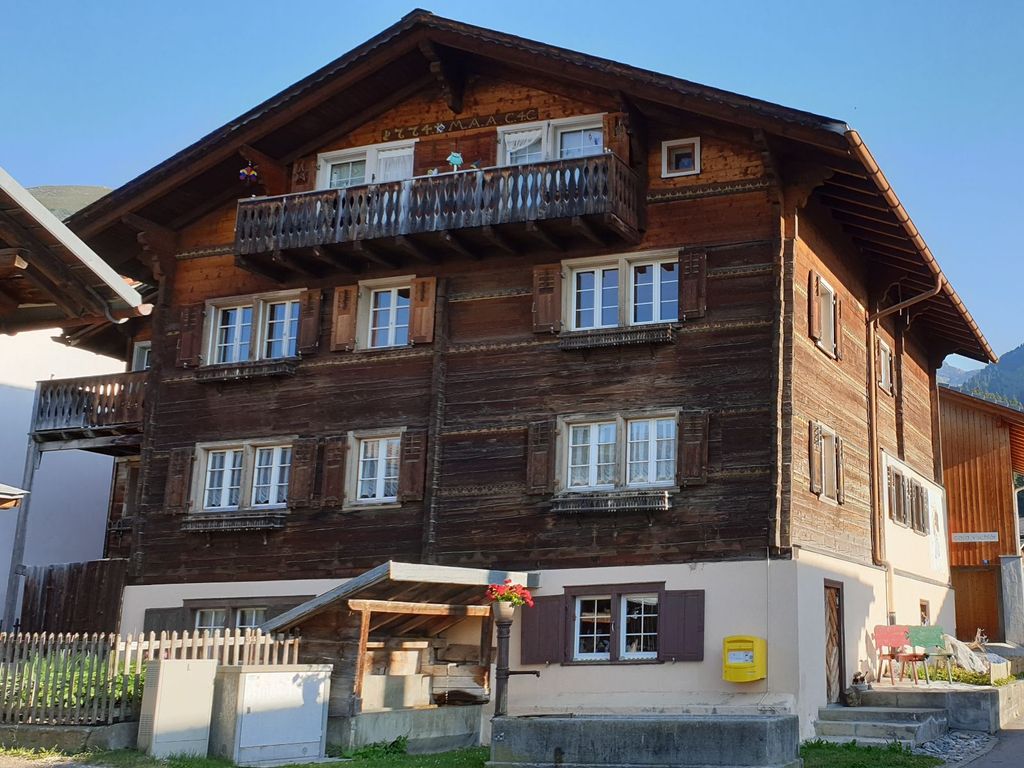 Ferienwohnung Cuort Cavegn Brigels, Aussenansicht Sommer