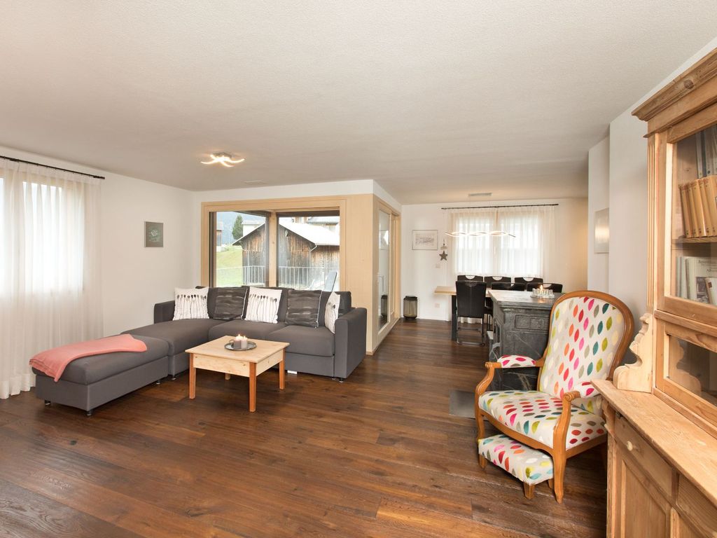 Ferienwohnung Vitg Vattiz - Wohnraum