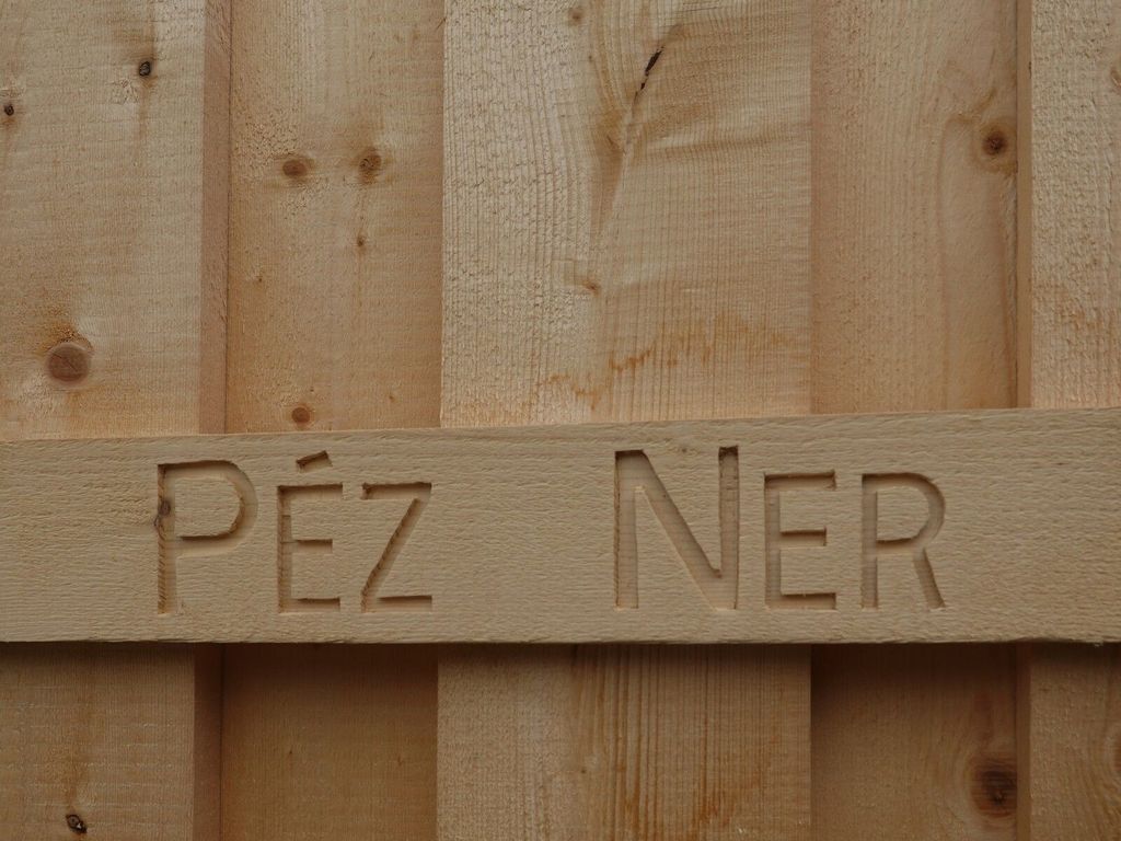 Ferienhaus Pez Ner, Hausbeschriftung