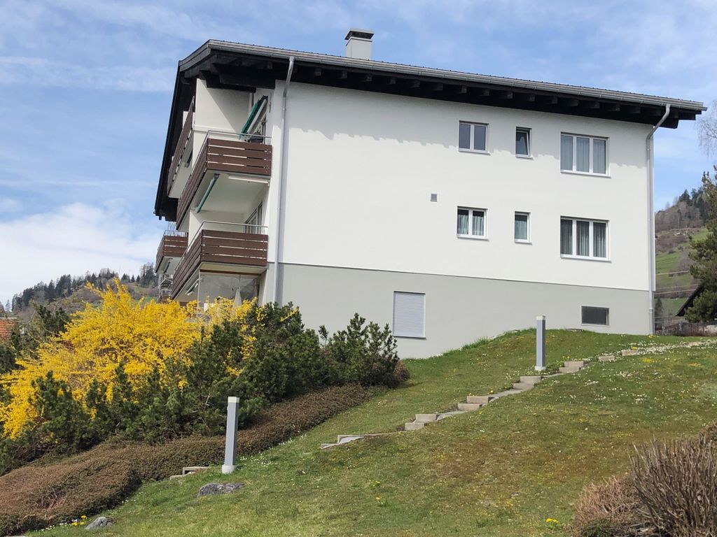 Aussenansicht Ost - Frühling