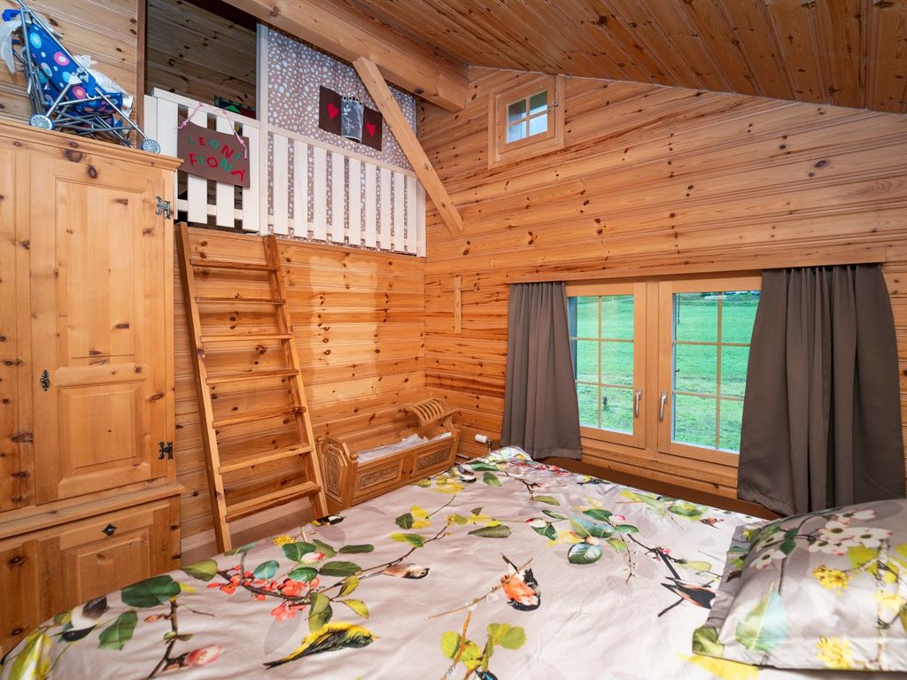 Ferienhaus Bundi Surin - Doppelzimmer mit Galerie