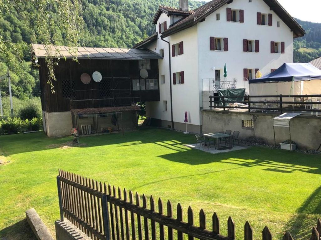 Ferienwohnung Casa Spescha - Aussenansicht